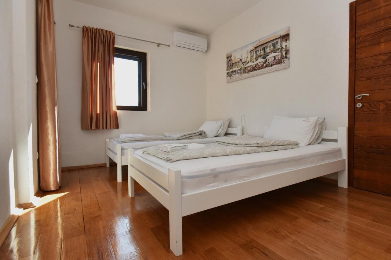 Villa Ariel Luštica Luaran gambar